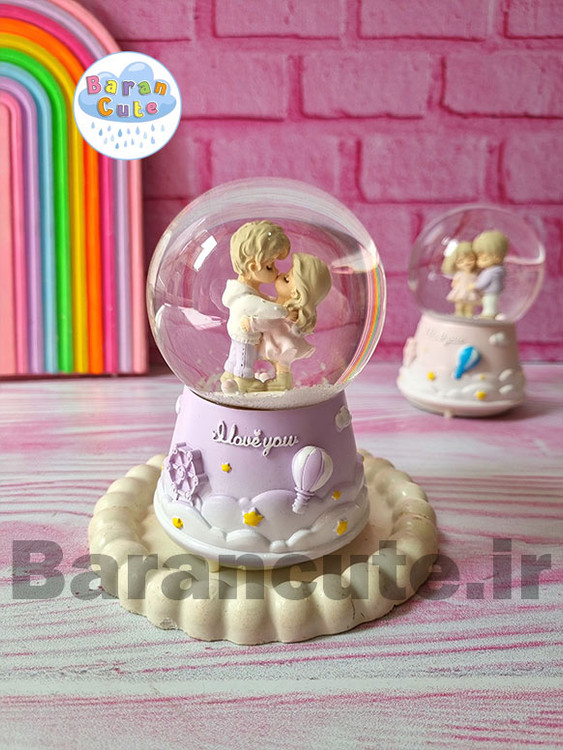 گوی موزیکال برفی چراغ دار (سایز متوسط) طرح بوسه