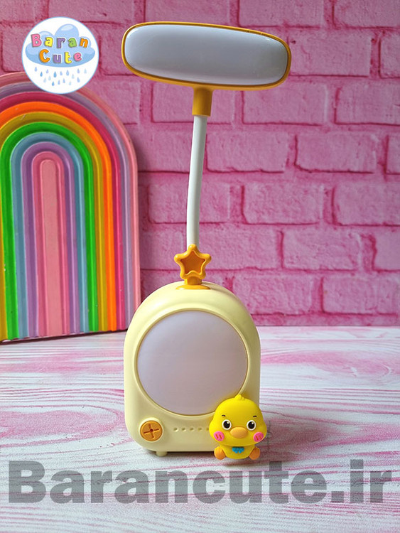 چراغ مطالعه و شب خواب تلویزیون