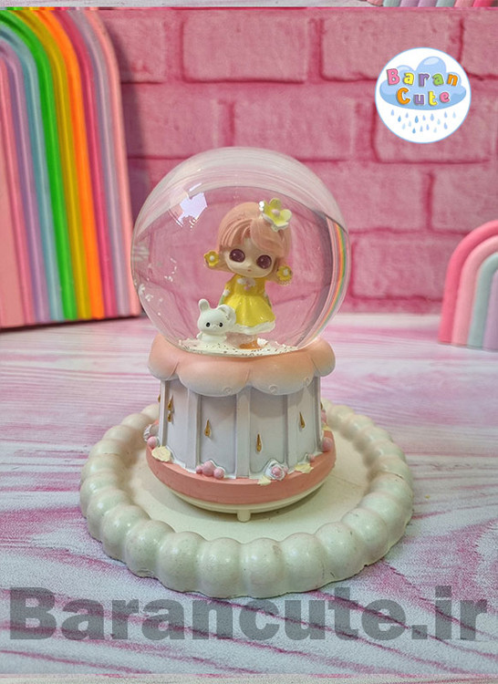 گوی موزیکال برفی چراغ دار (سایز متوسط) طرح دختر مو گلبهی