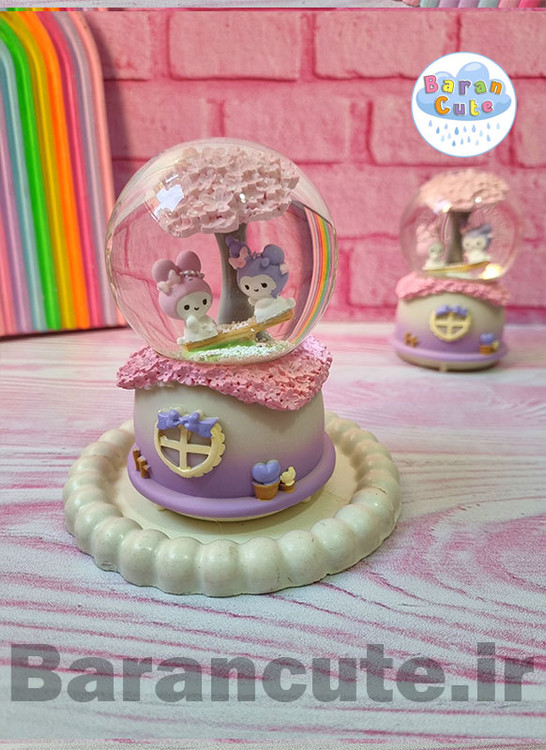 گوی موزیکال برفی چراغ دار (سایز متوسط) طرح کورومی و ملودی