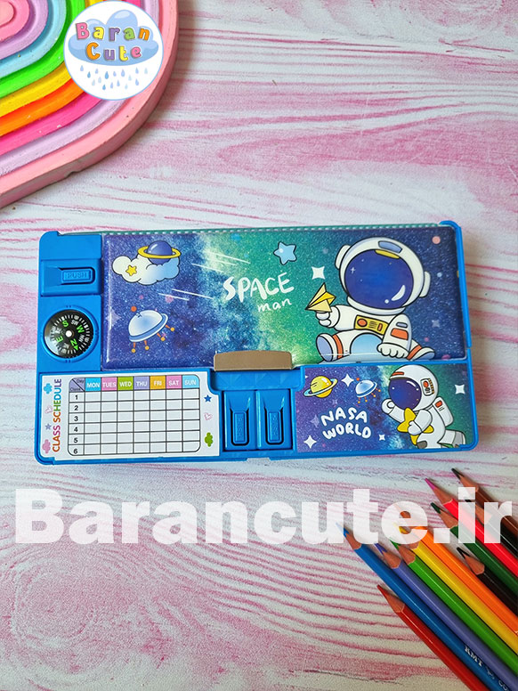 جامدادی کتابی مگنتی کشو دار به همراه وایت برد و قطب نما طرح فضانورد