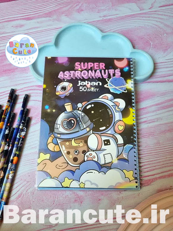 دفتر 50 برگ سیمی جلد شده طرح فضانورد 6