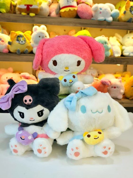 عروسک پولیشی وارداتی طرح کورومی و ملودی سینامورول کیف دار 25 سانتی